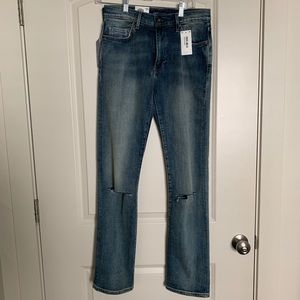 Levi’s RARE distressed straigh leg jeans NWT